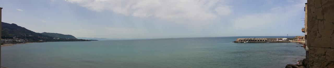 Balcone Sulla Spiaggia Чефалу Экстерьер фото